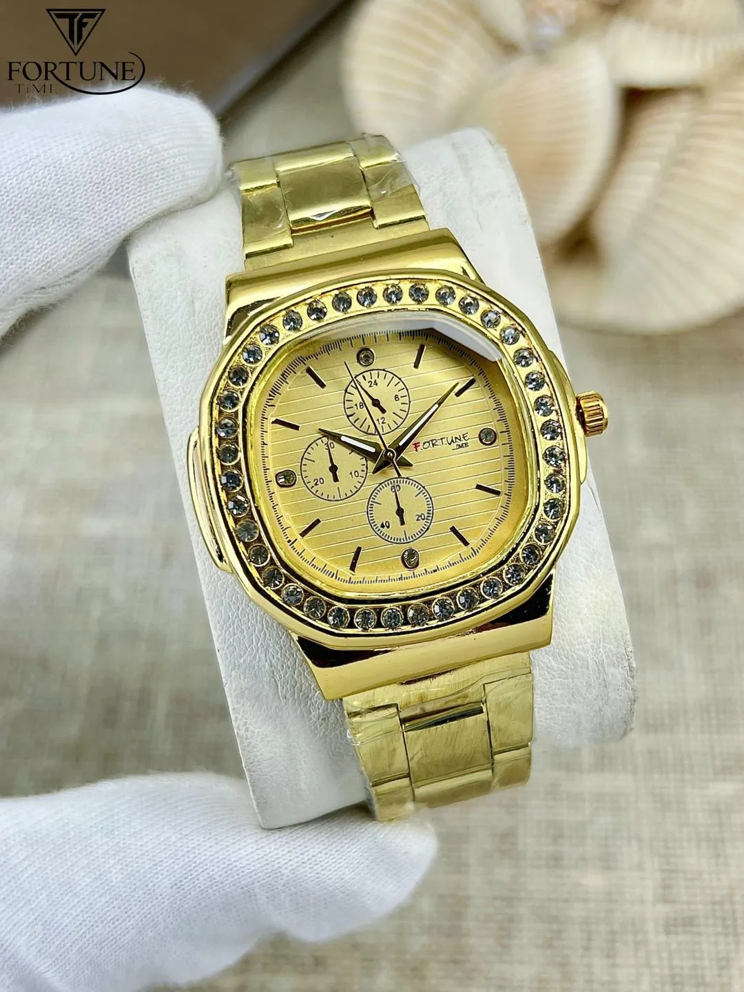 Women's Chic Everyday Design That Upgrades Any Outfit Watch